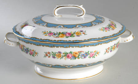 Lyric Tunis Blue (Embossed Line Rim) Round Covered Vegetable