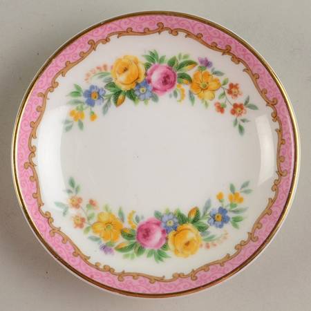 Lyric Tunis (Scalloped) Butter Pat