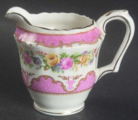Lyric Tunis (Scalloped) Mini Creamer