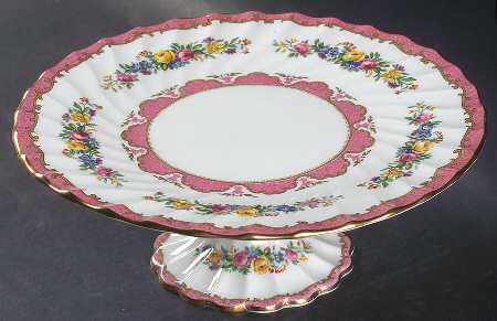 Lyric Tunis (Scalloped) 9" Diameter Pedestal Cake Stand
