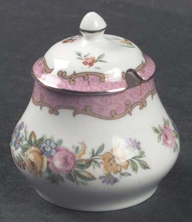 Lyric Tunis (Scalloped) Cruet with Lid/Stopper