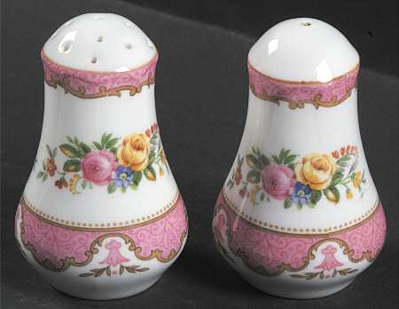 Lyric Tunis (Scalloped) Salt & Pepper Set