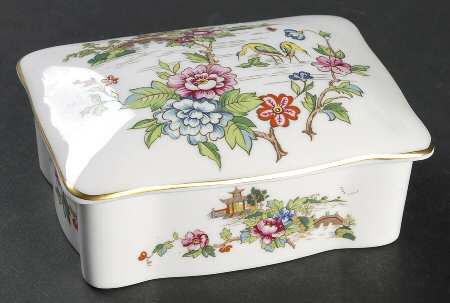 Pagoda Cigarette Box & Lid