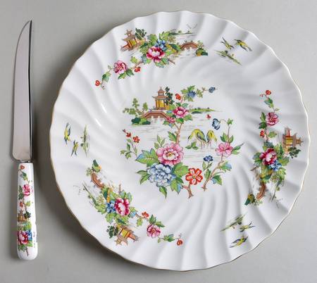Pagoda Cake Plate and Server (Boxed Set)