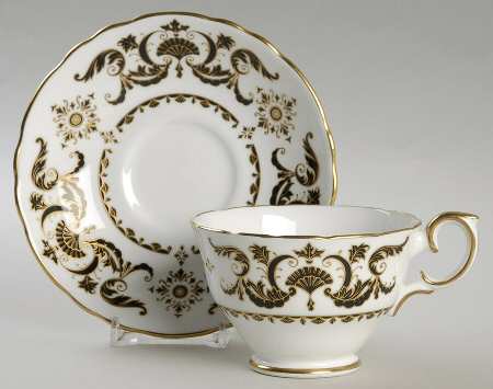 Regent Square Footed Cup & Saucer Set