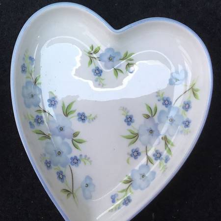 Rock Garden Heart Shaped Dish