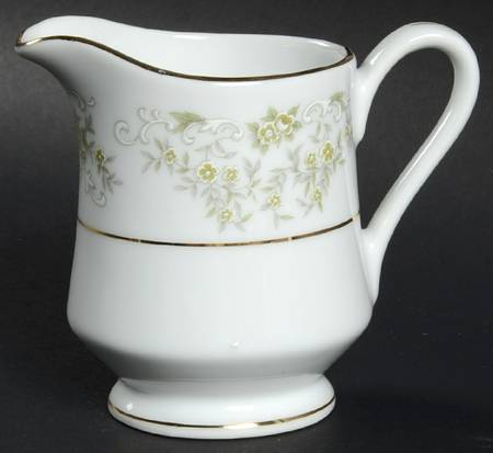 Pickadilly Creamer
