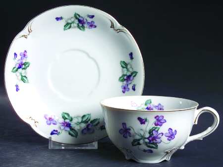 Viola Flat Cup & Saucer Set