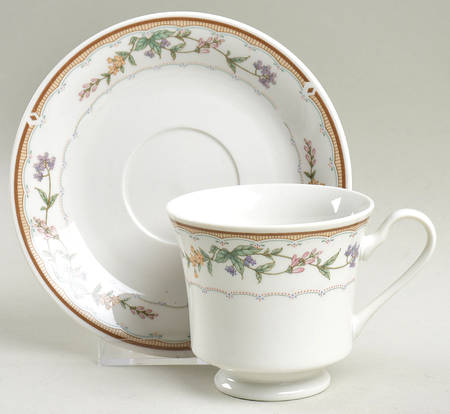 Bellegarden Footed Cup & Saucer Set