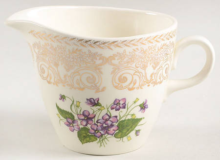 Springviolet Creamer
