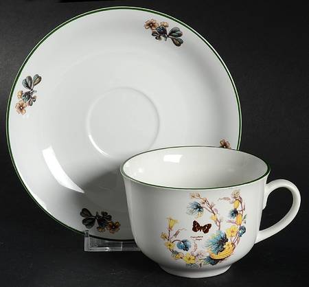 Florabunda (Smooth, Round) Flat Cup & Saucer Set