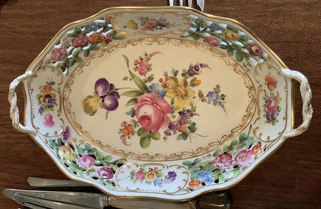 C6T1 10" Oval Handled Bowl