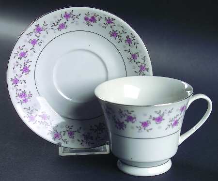 UP16 Footed Cup & Saucer Set