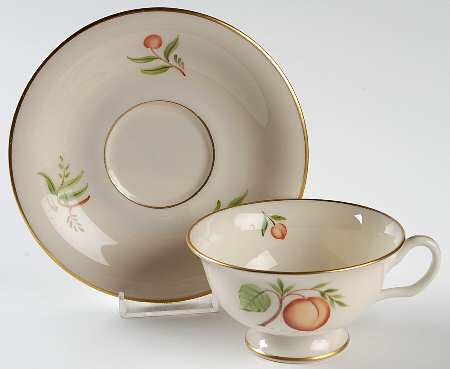 200 Footed Cup & Saucer Set