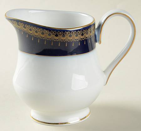 Romanov Creamer