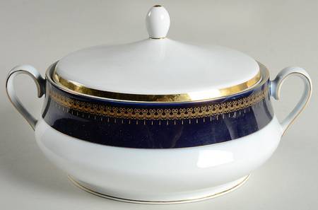Romanov Round Covered Vegetable