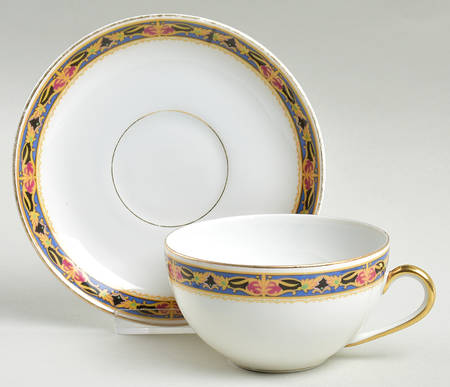 2317 Flat Cup & Saucer Set