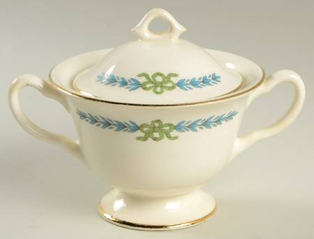 CRO112 Sugar Bowl & Lid