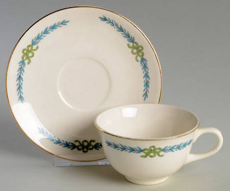 CRO112 Flat Cup & Saucer Set