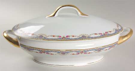 7143 Oval Covered Vegetable