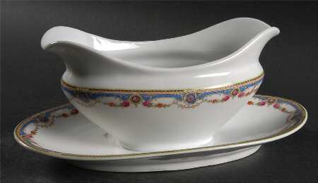 7143 Gravy Boat with Attached Underplate