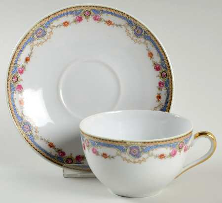 7143 Flat Cup & Saucer Set