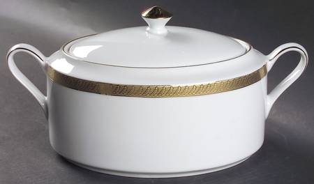 Pure Gold Oval Covered Vegetable