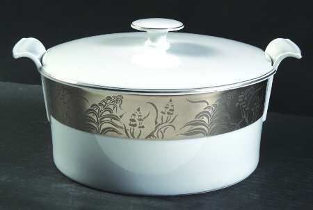 Khazard Platine Round Covered Vegetable