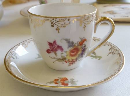 CZE43 Flat Cup & Saucer Set