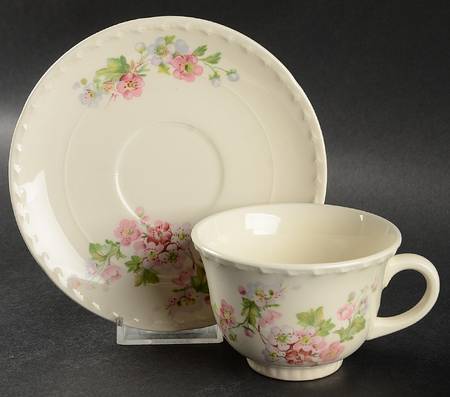 CRO133 Flat Cup & Saucer Set