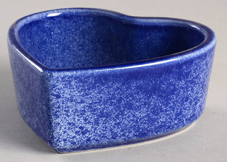 CWP1 4" Heart Shaped Bowl