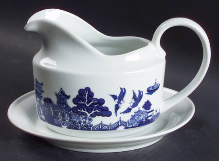 Blue Willow Gravy Boat & Underplate