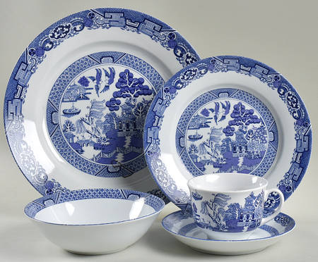 Blue Willow 40 Piece Estate Set