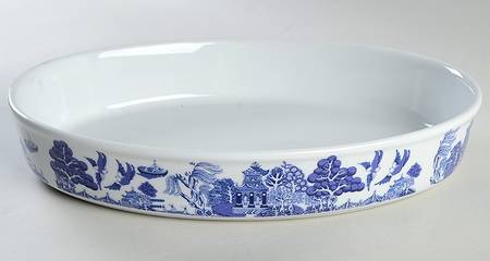 Blue Willow 13" Oval Baker