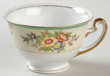 CEB51 Footed Cup