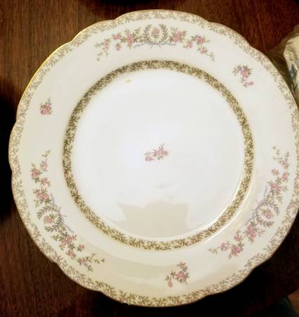 CHF436 Dinner Plate