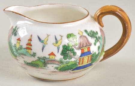 Ye Olde Willow Creamer
