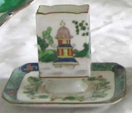 Ye Olde Willow Ashtray with Attached Match Holder