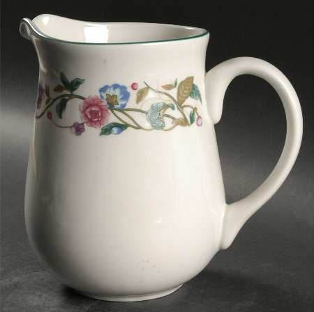 Castlegarden Collection 64 Oz Pitcher