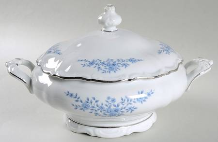 Symphony Round Covered Vegetable