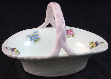 Floral Bouquet (Scalloped) 5" Handled Basket