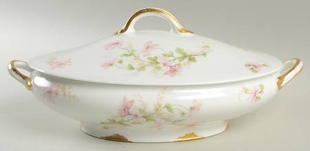 CHF447 Oval Covered Vegetable