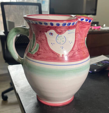 Campagna Chicken (Red Border, Blue Dots) 48 Oz Pitcher