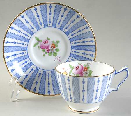 F9213 Footed Cup & Saucer Set