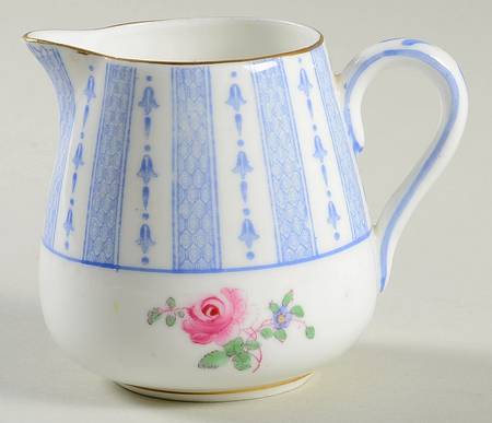 F9213 Creamer