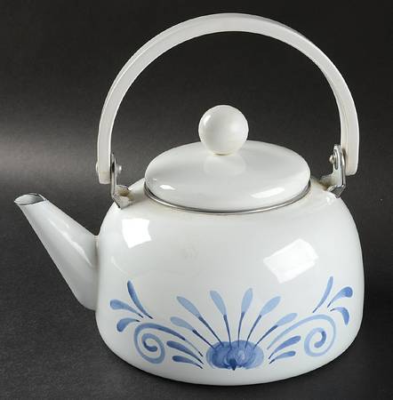 Oceanview (Corelle) Metal Kettle & Lid