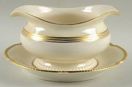 Regal Gravy Boat with Attached Underplate