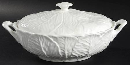 Countryware Oval Covered Vegetable