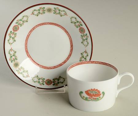 Clivia Flat Cup & Saucer Set