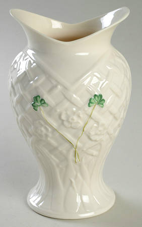 Belleek Event Wild Briar Vase
